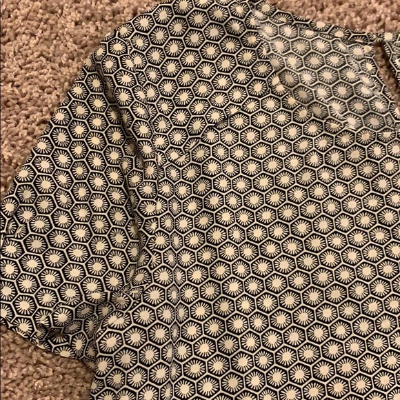 Black and white patterned top - Picture 2 of 3